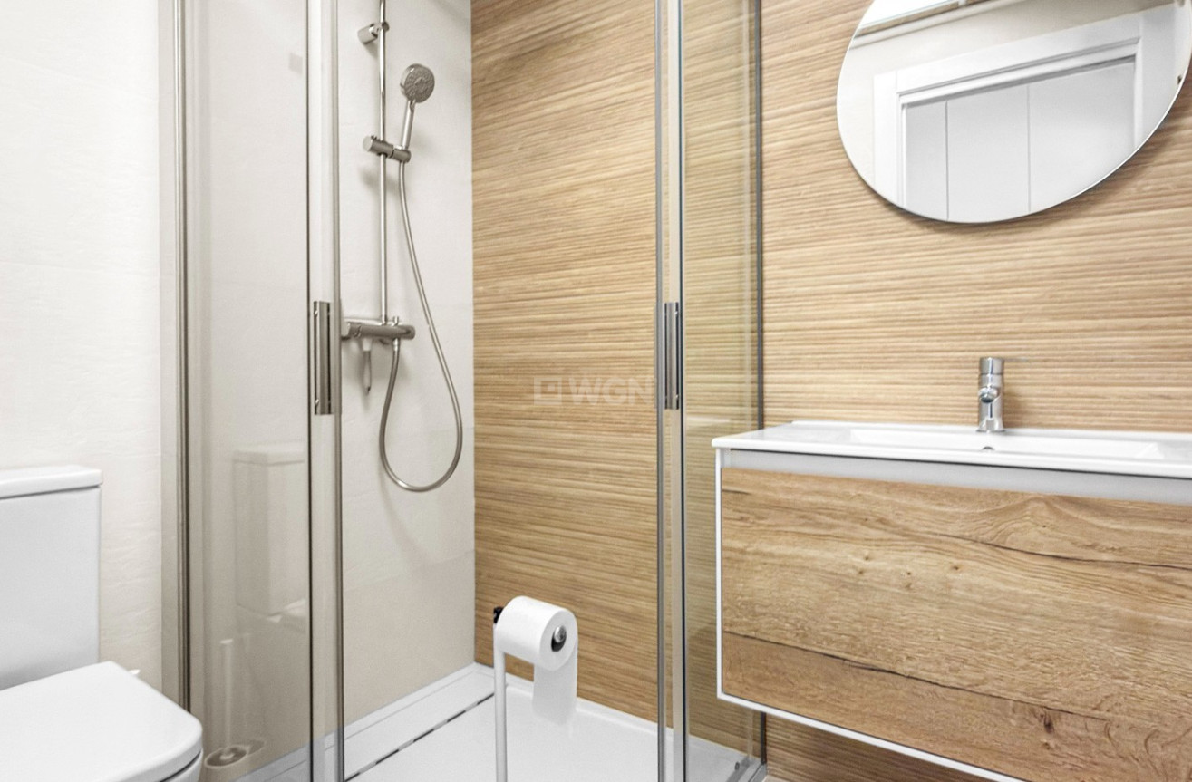 Odsprzedaż - Mieszkanie w bloku - Torrevieja - Costa Blanca