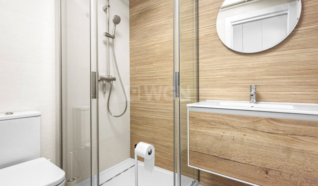 Odsprzedaż - Mieszkanie w bloku - Torrevieja - Costa Blanca