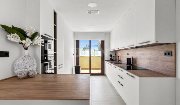 Odsprzedaż - Mieszkanie w bloku - Torrevieja - Costa Blanca