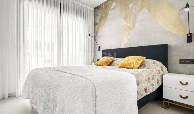 Odsprzedaż - Mieszkanie w bloku - Torrevieja - Costa Blanca