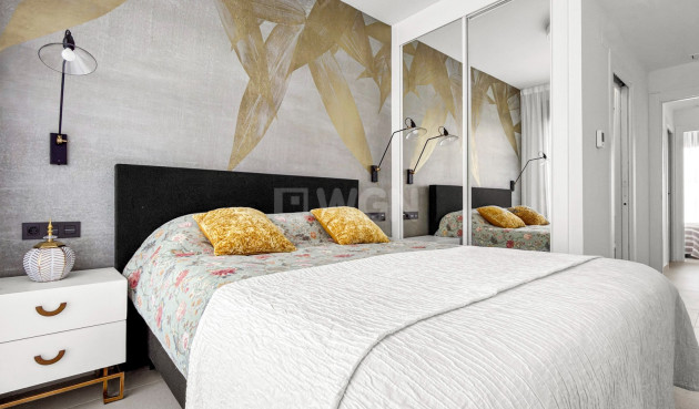 Odsprzedaż - Mieszkanie w bloku - Torrevieja - Costa Blanca