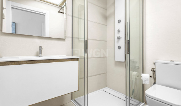 Odsprzedaż - Mieszkanie w bloku - Torrevieja - Costa Blanca