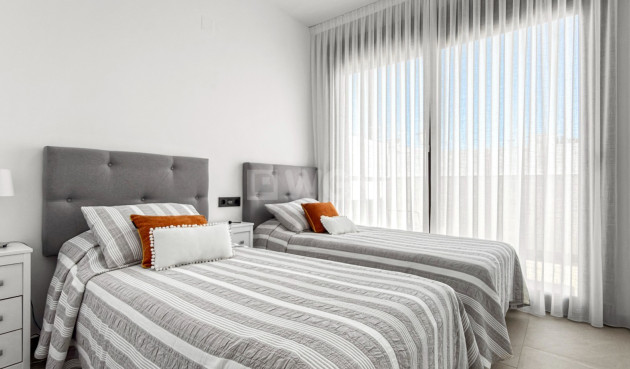 Odsprzedaż - Mieszkanie w bloku - Torrevieja - Costa Blanca