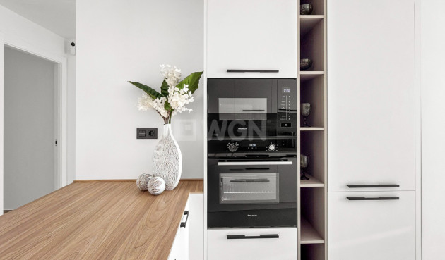 Odsprzedaż - Mieszkanie w bloku - Torrevieja - Costa Blanca