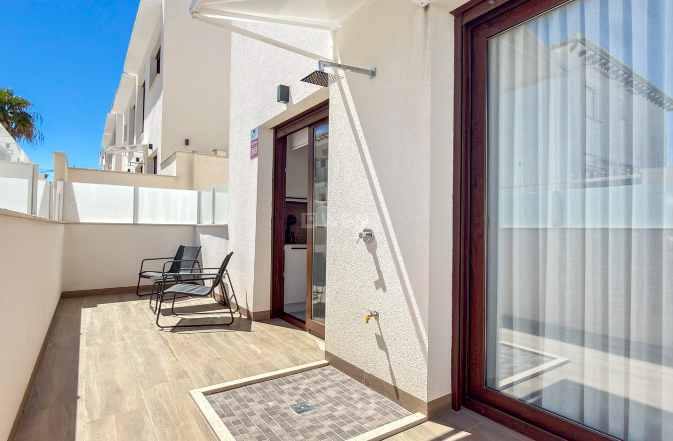 Odsprzedaż - Mieszkanie w bloku - Torrevieja - Costa Blanca