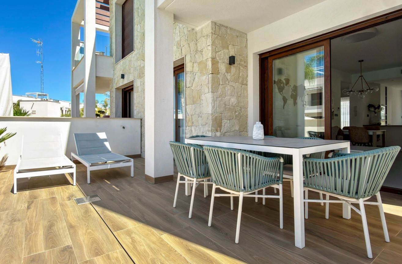 Odsprzedaż - Mieszkanie w bloku - Torrevieja - Costa Blanca