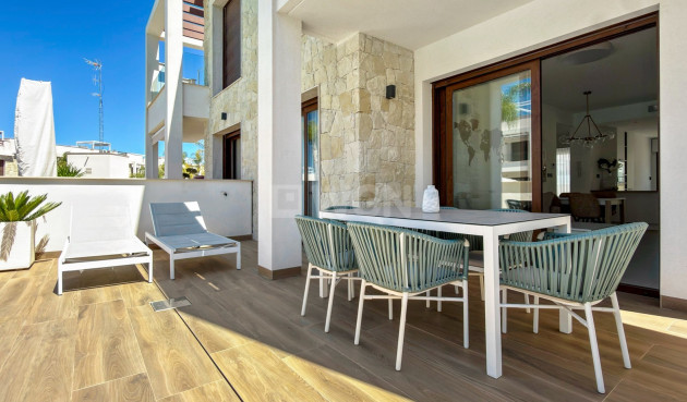 Odsprzedaż - Mieszkanie w bloku - Torrevieja - Costa Blanca