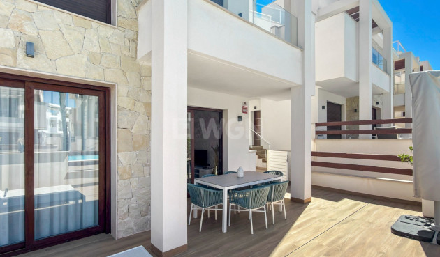 Odsprzedaż - Mieszkanie w bloku - Torrevieja - Costa Blanca