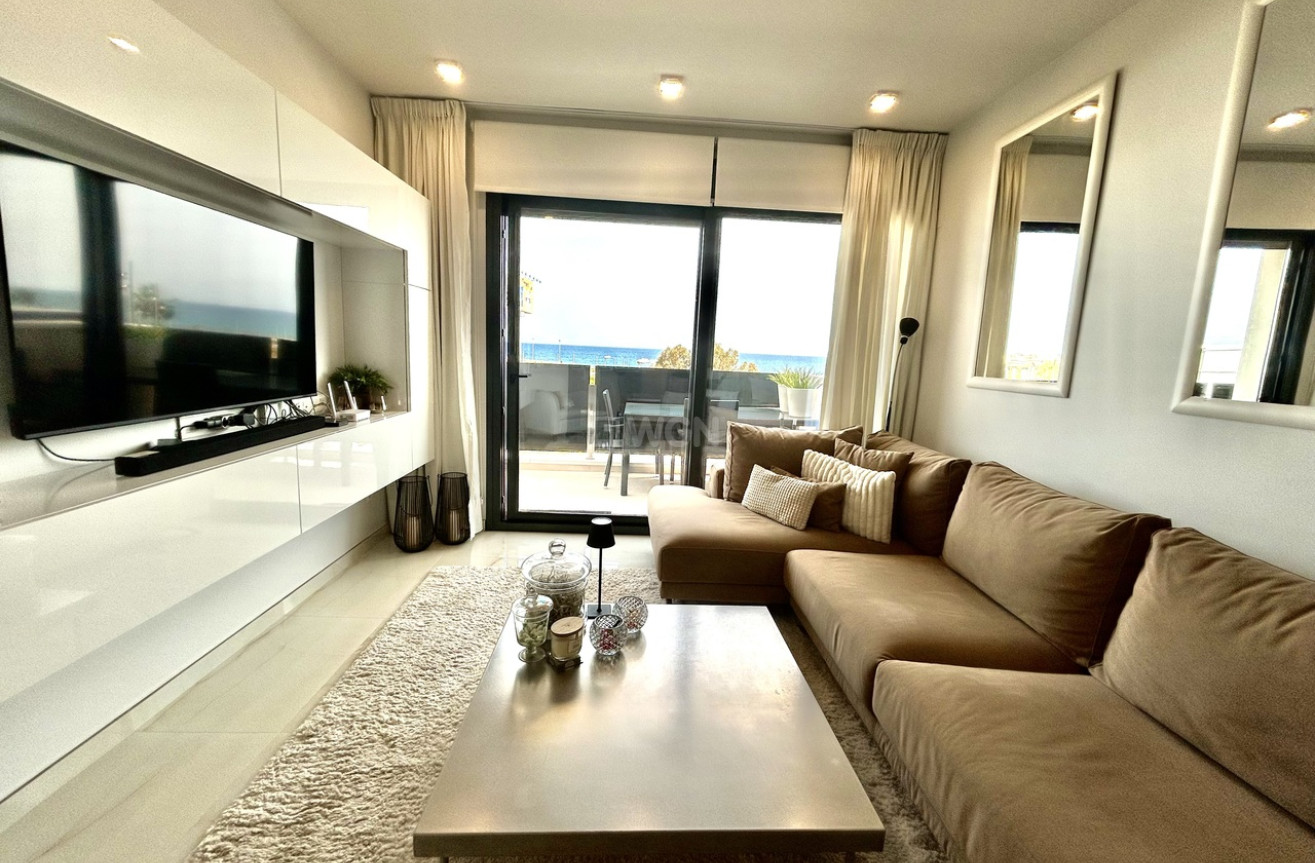 Reventa - Apartamento / piso - Playa Flamenca - Costa Blanca