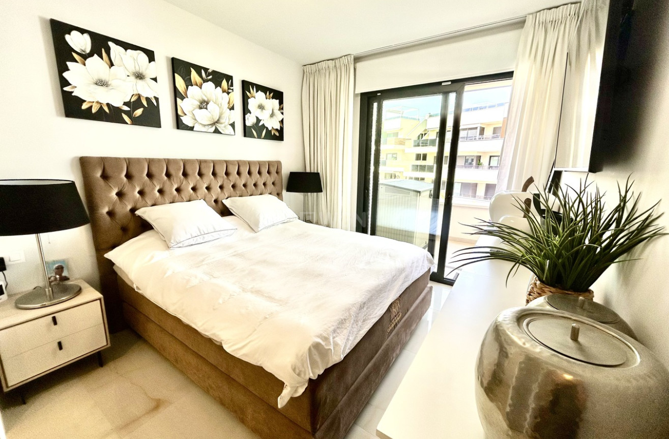 Reventa - Apartamento / piso - Playa Flamenca - Costa Blanca