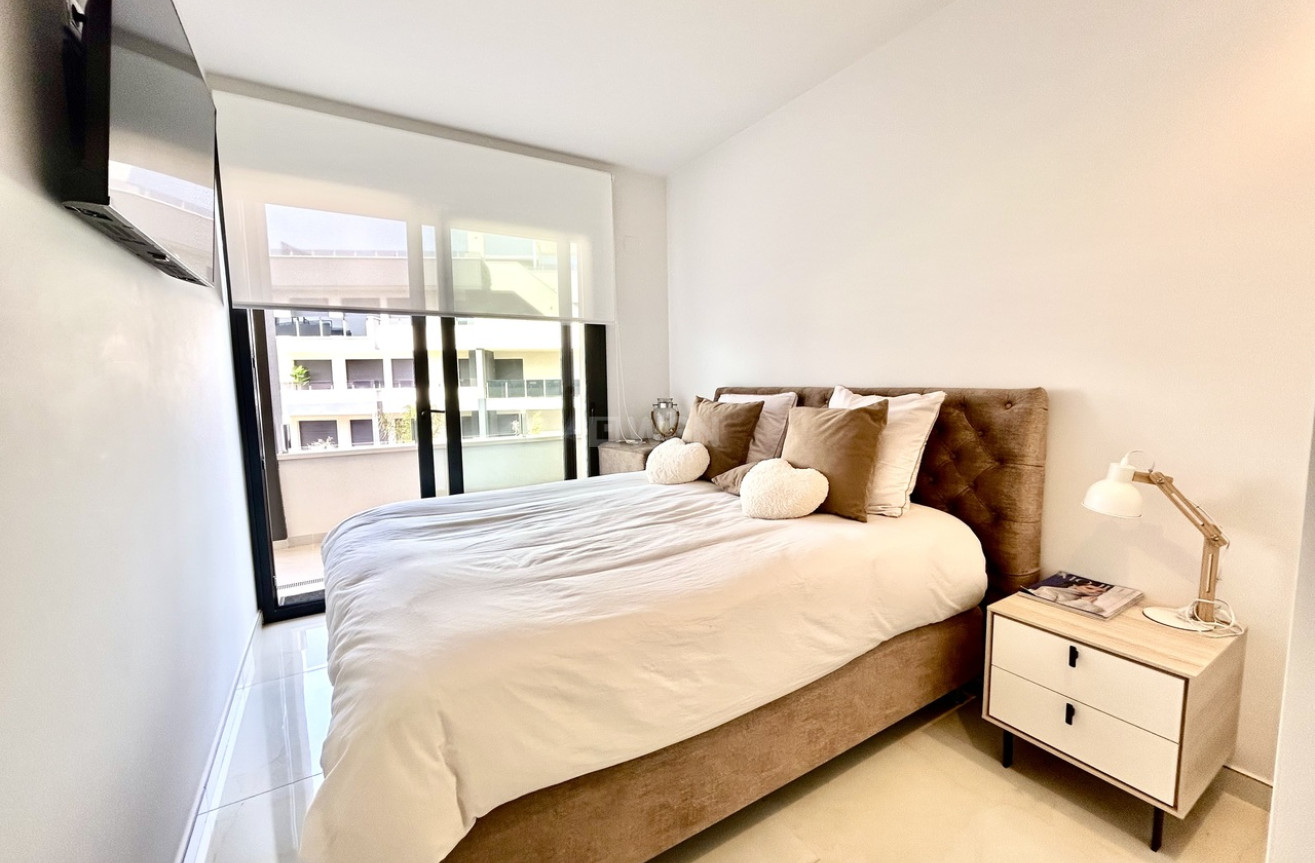 Reventa - Apartamento / piso - Playa Flamenca - Costa Blanca