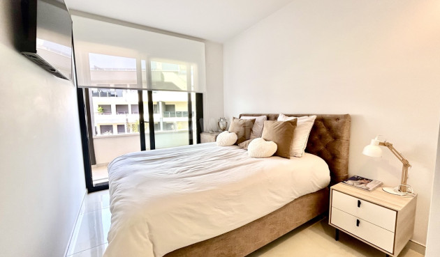 Reventa - Apartamento / piso - Playa Flamenca - Costa Blanca