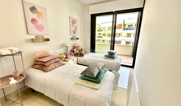 Reventa - Apartamento / piso - Playa Flamenca - Costa Blanca