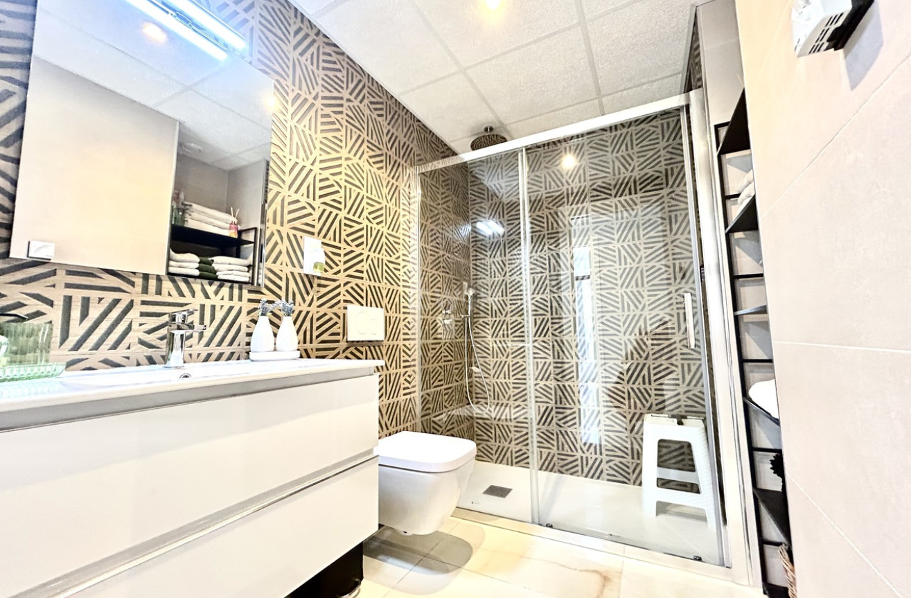 Reventa - Apartamento / piso - Playa Flamenca - Costa Blanca