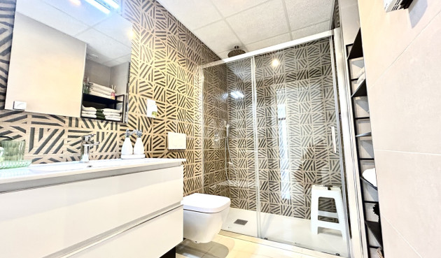 Reventa - Apartamento / piso - Playa Flamenca - Costa Blanca