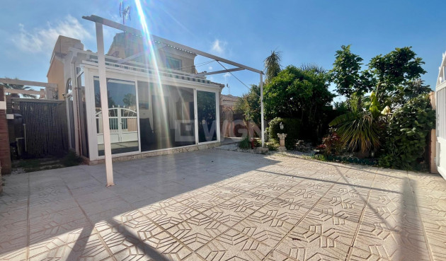 Odsprzedaż - Villa - Orihuela Costa - Los Almendros-la Florida