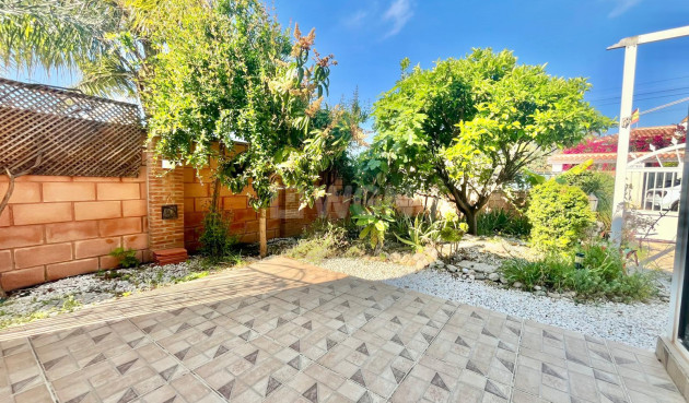 Odsprzedaż - Villa - Orihuela Costa - Los Almendros-la Florida