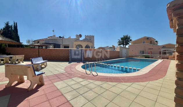 Odsprzedaż - Villa - Orihuela Costa - Los Almendros-la Florida