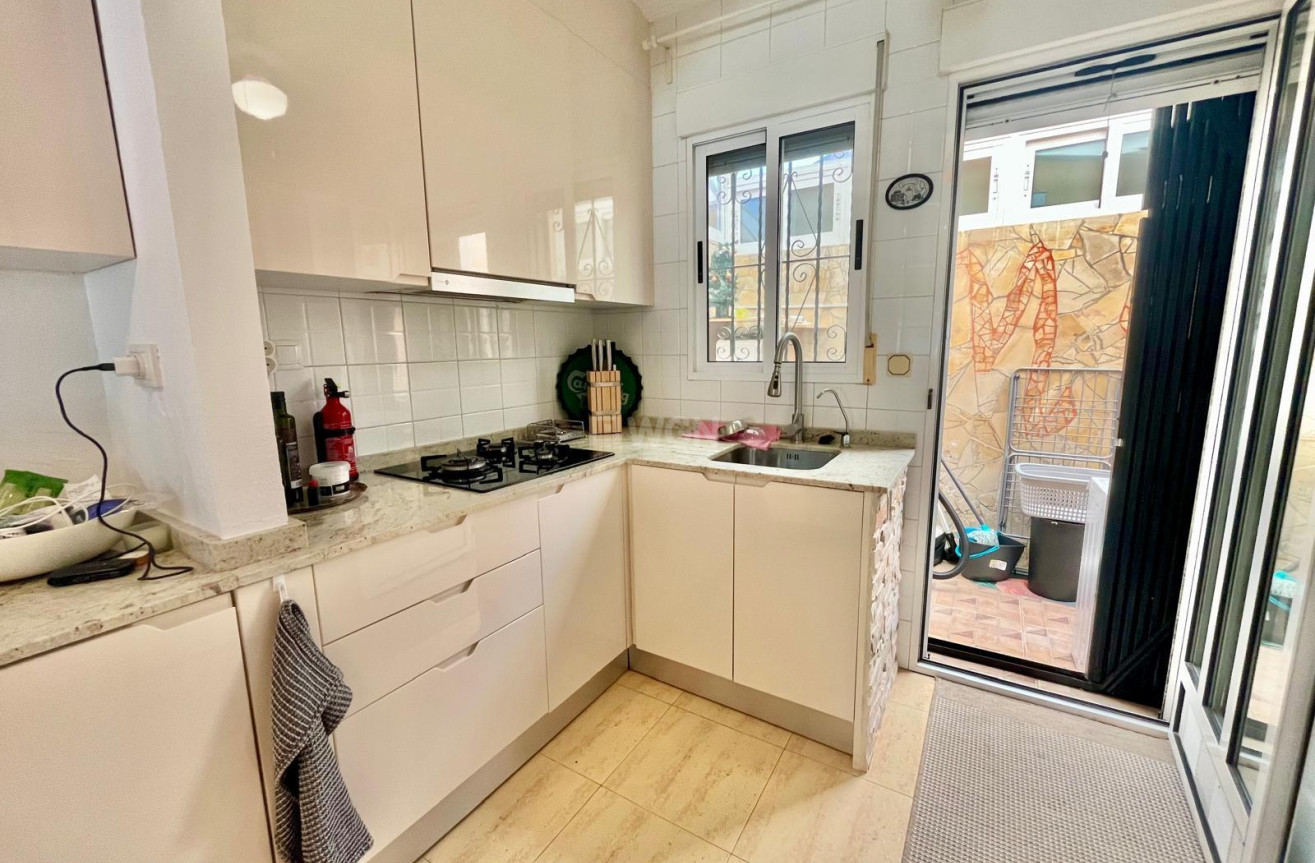 Odsprzedaż - Villa - Orihuela Costa - Los Almendros-la Florida