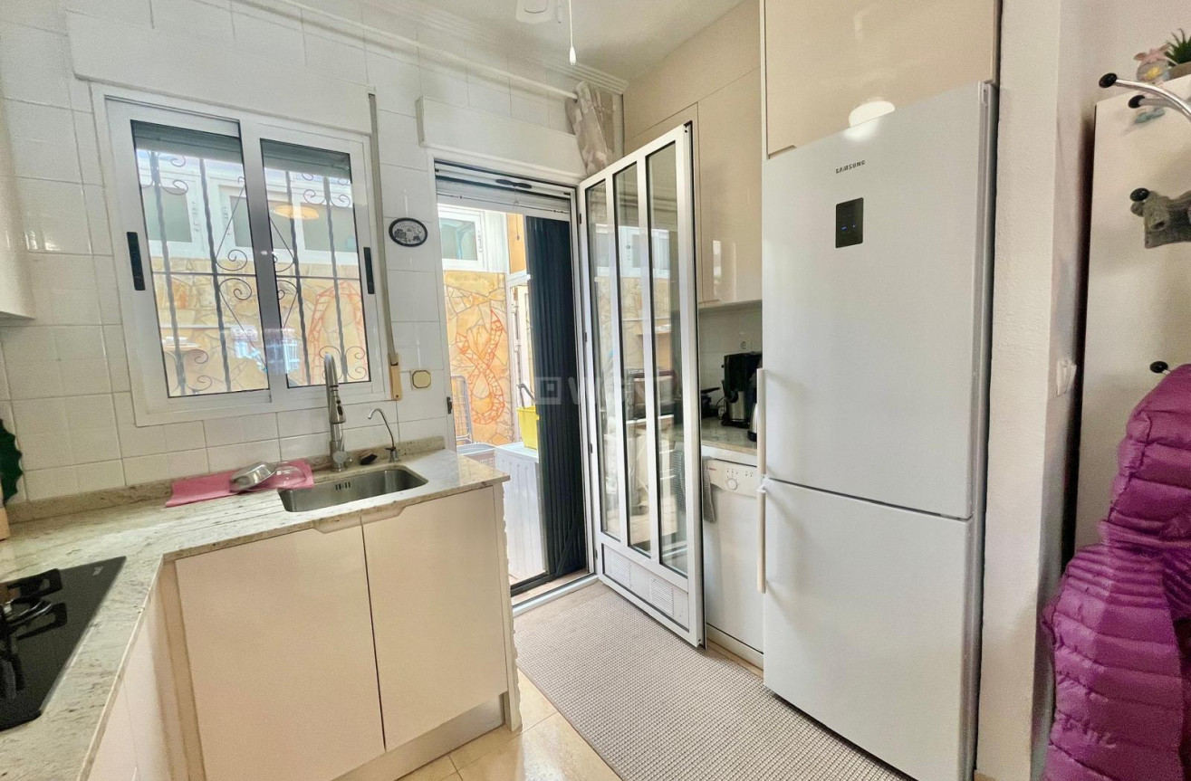 Odsprzedaż - Villa - Orihuela Costa - Los Almendros-la Florida