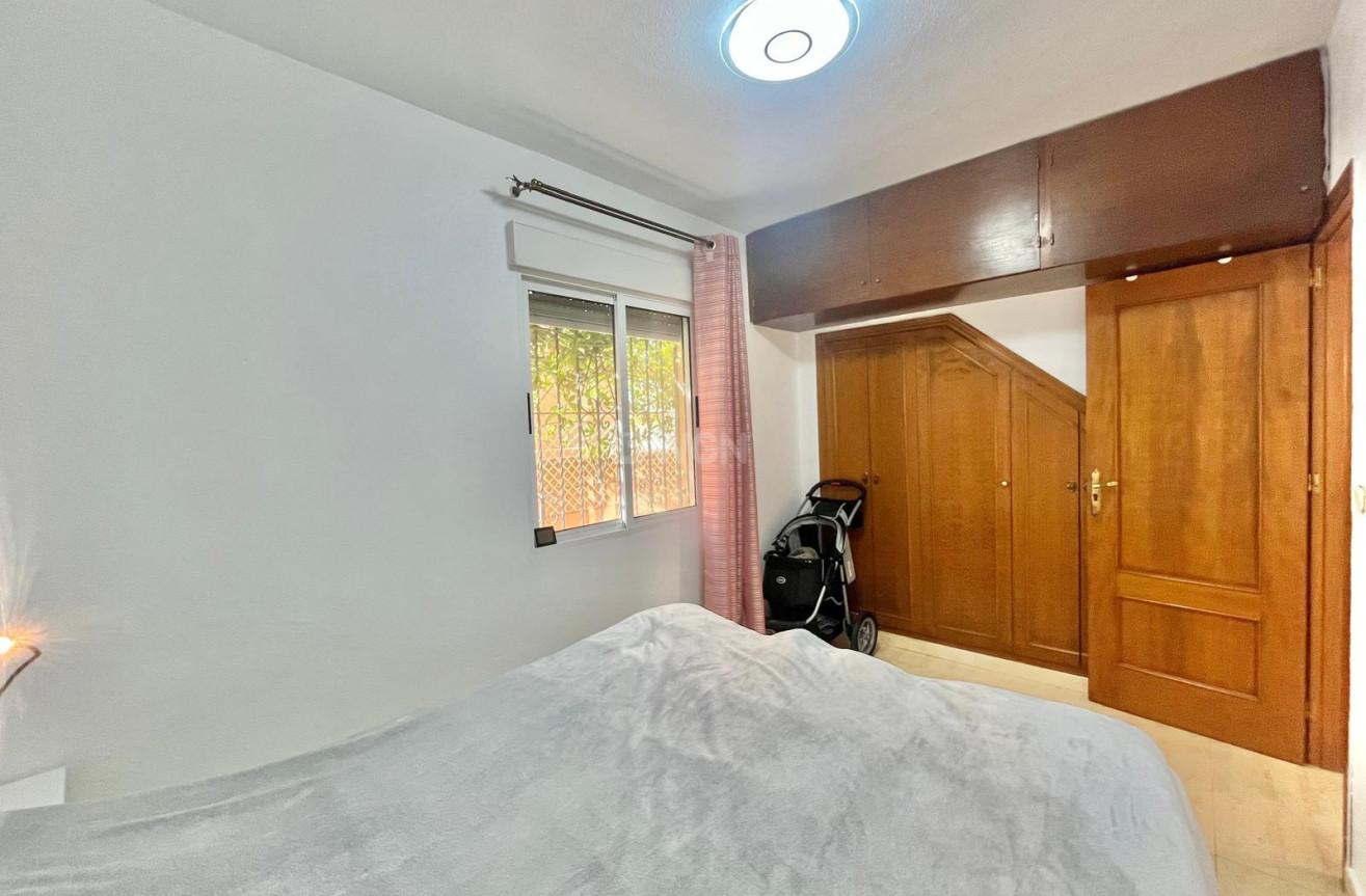 Odsprzedaż - Villa - Orihuela Costa - Los Almendros-la Florida