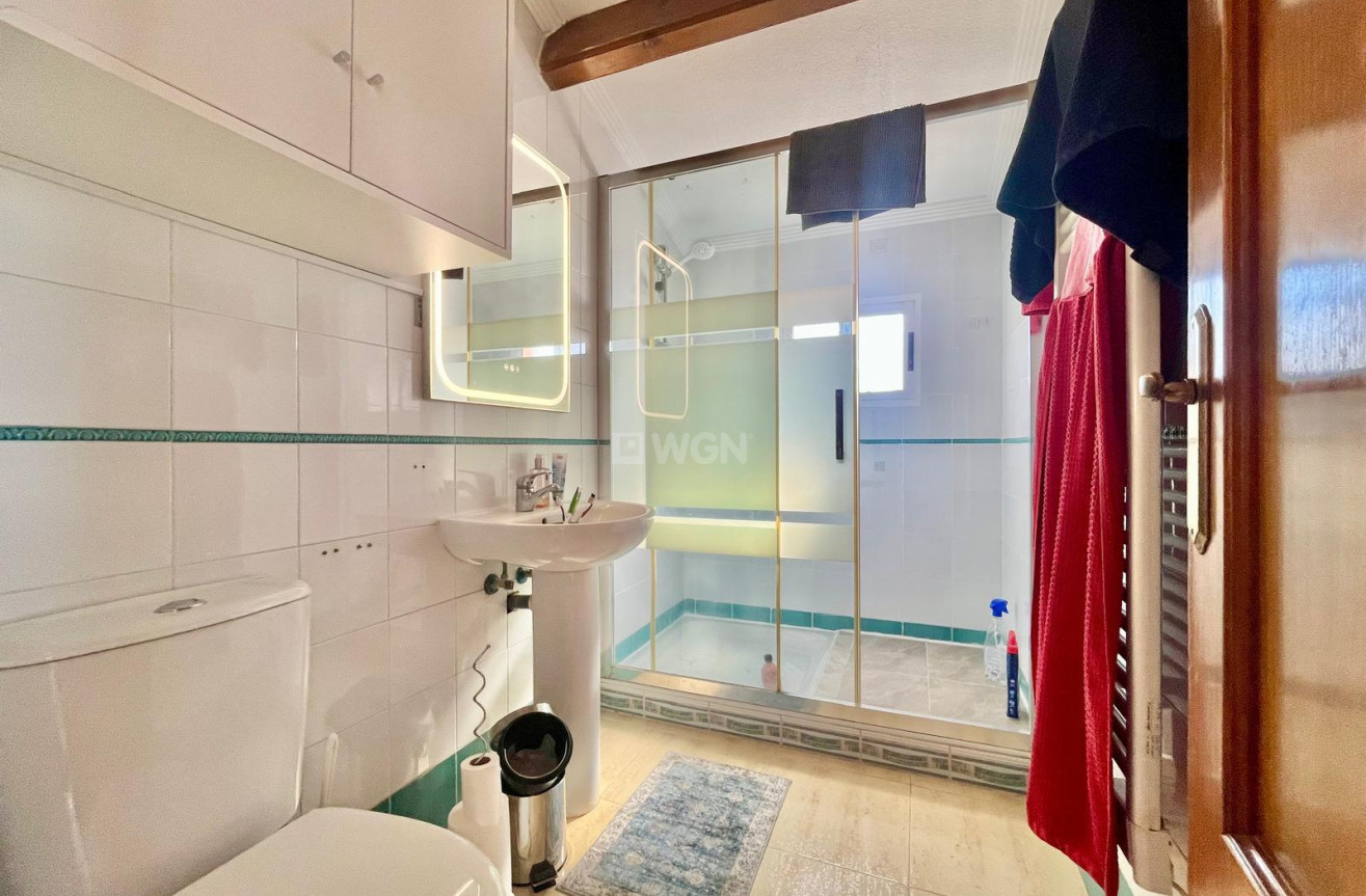 Odsprzedaż - Villa - Orihuela Costa - Los Almendros-la Florida