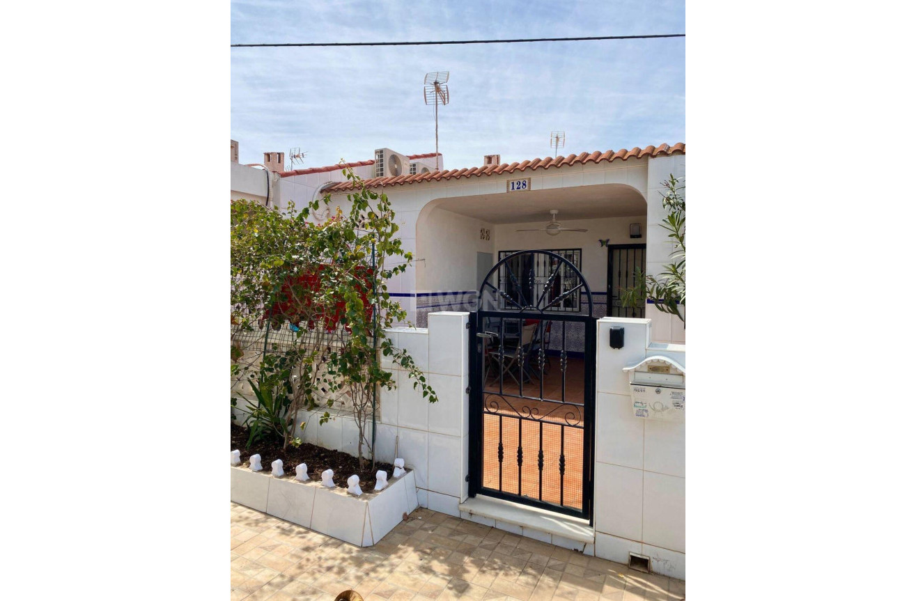 Resale - Townhouse - Torrevieja - La Siesta - El Salado - Torreta