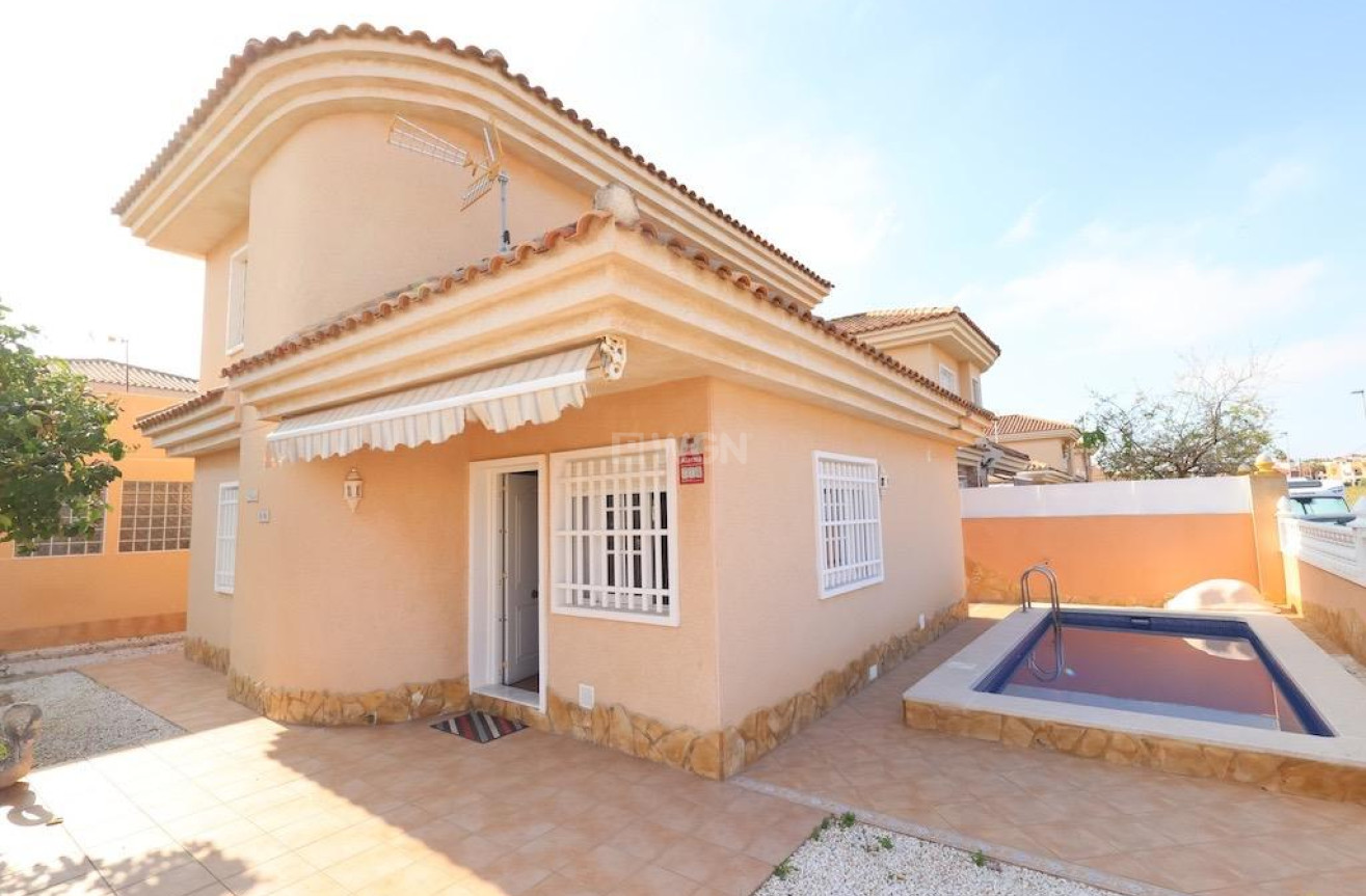 Odsprzedaż - Villa - Torrevieja - Costa Blanca