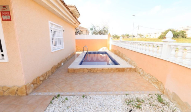 Odsprzedaż - Villa - Torrevieja - Costa Blanca