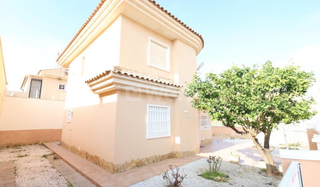 Odsprzedaż - Villa - Torrevieja - Costa Blanca