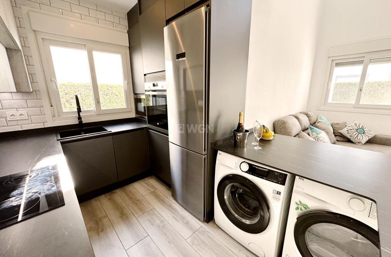 Odsprzedaż - Villa - La Torre Golf Resort - Inland