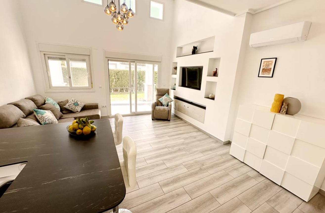 Odsprzedaż - Villa - La Torre Golf Resort - Inland