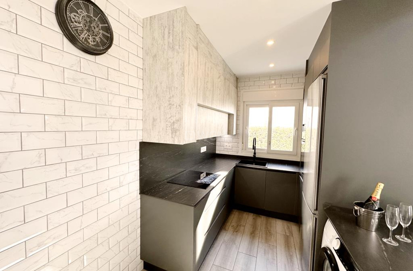 Odsprzedaż - Villa - La Torre Golf Resort - Inland