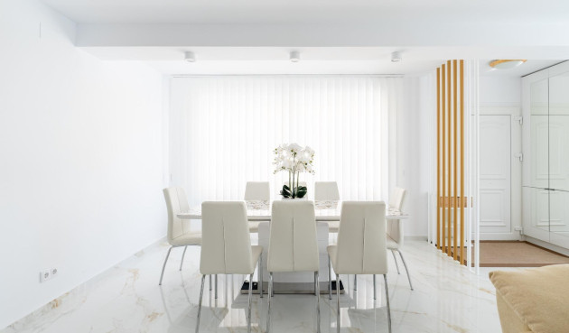 Odsprzedaż - Kamienica - Torrevieja - Punta Prima