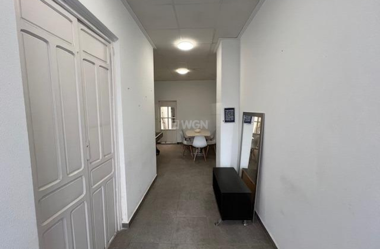 Reventa - Adosado - Dolores - Centro