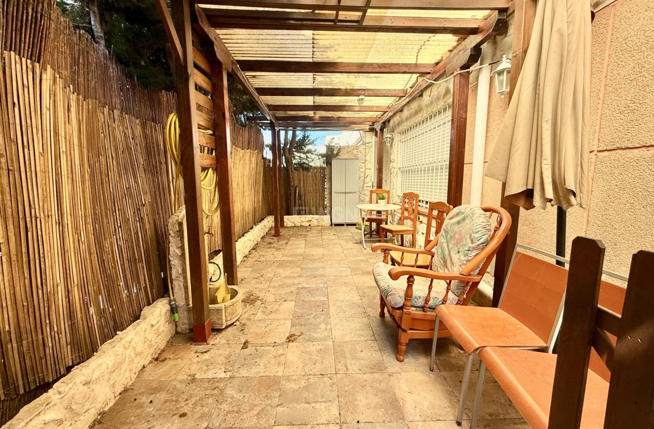 Odsprzedaż - Kamienica - Torrevieja - Carrefour