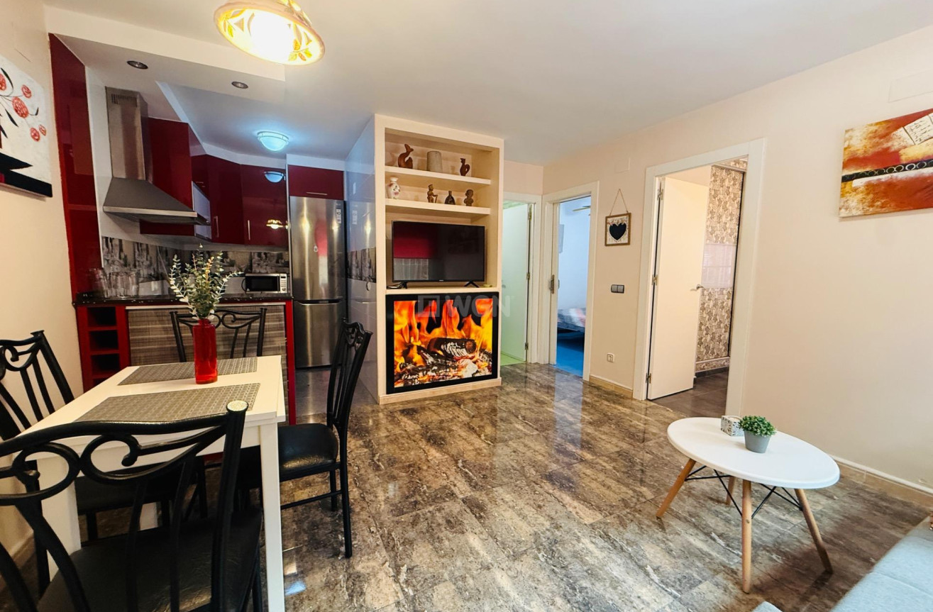 Odsprzedaż - Kamienica - Torrevieja - Carrefour