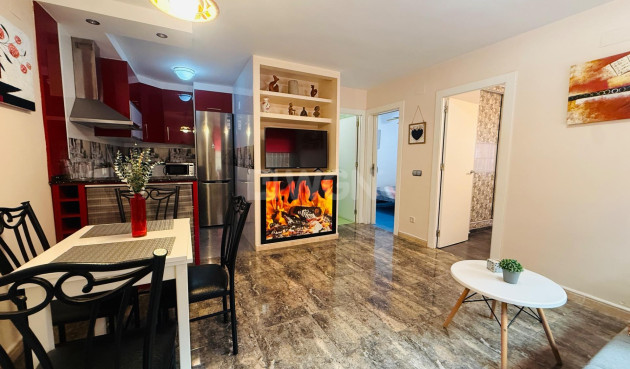 Odsprzedaż - Kamienica - Torrevieja - Carrefour