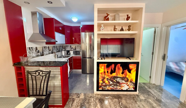 Odsprzedaż - Kamienica - Torrevieja - Carrefour