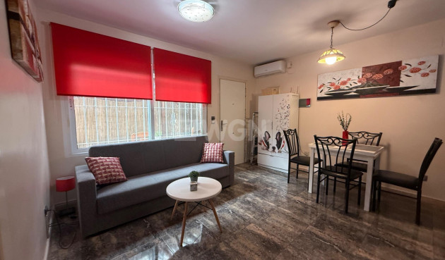 Odsprzedaż - Kamienica - Torrevieja - Carrefour