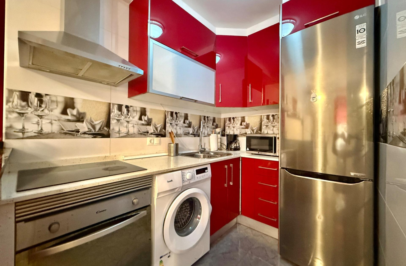 Odsprzedaż - Kamienica - Torrevieja - Carrefour