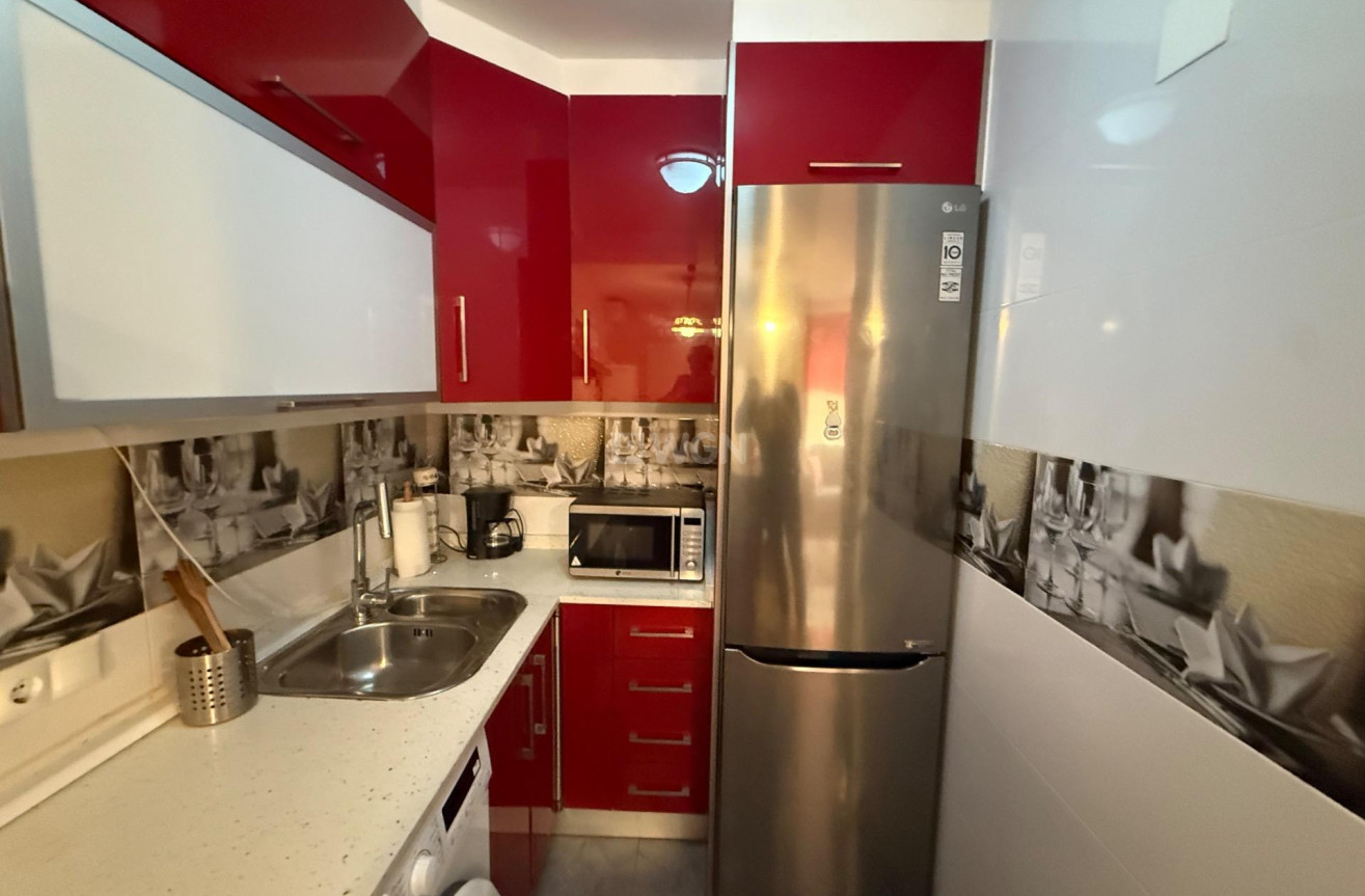 Odsprzedaż - Kamienica - Torrevieja - Carrefour