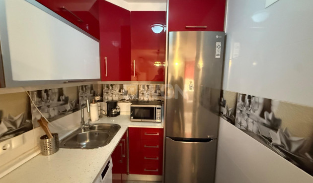 Odsprzedaż - Kamienica - Torrevieja - Carrefour