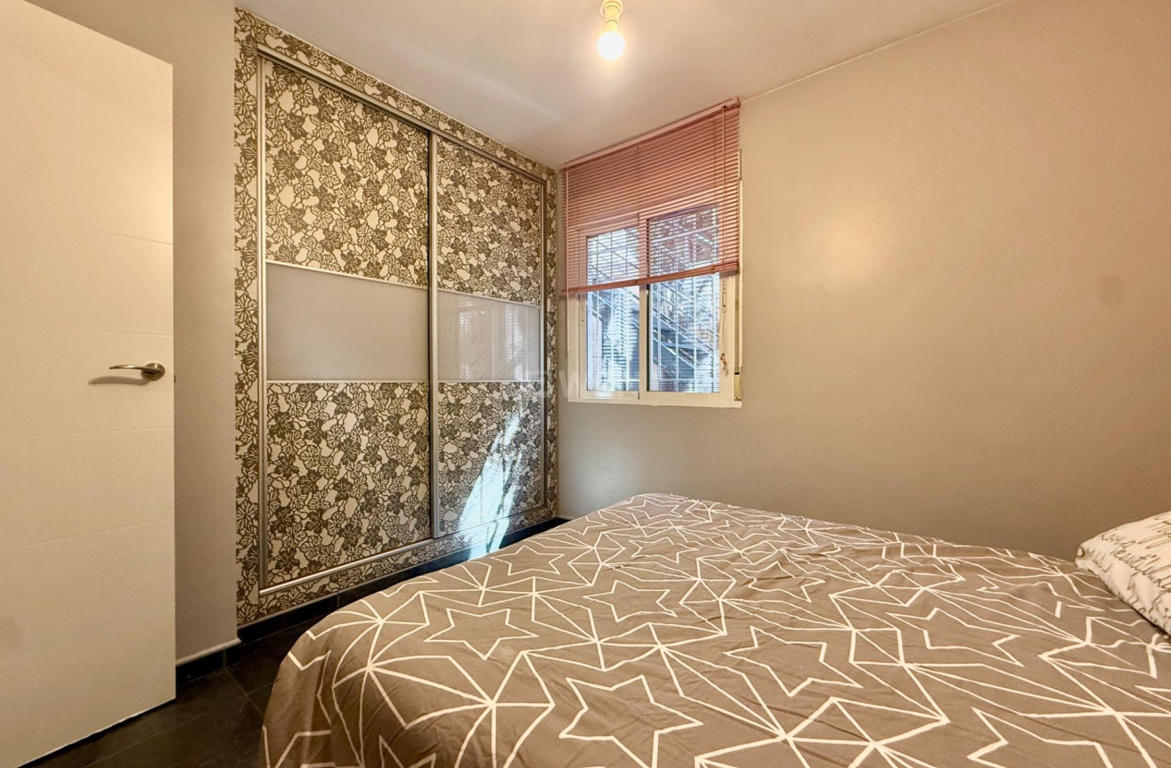 Odsprzedaż - Kamienica - Torrevieja - Carrefour