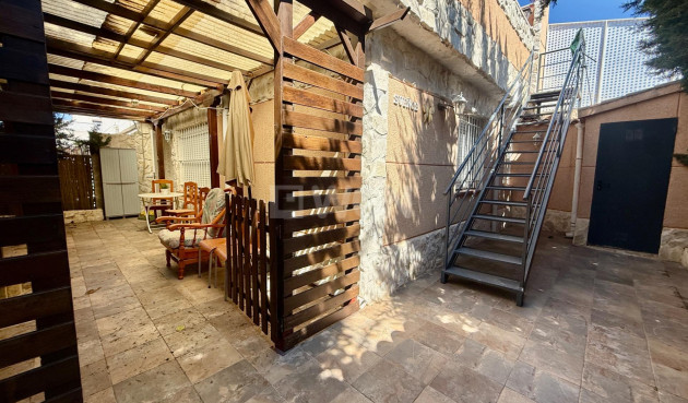 Odsprzedaż - Kamienica - Torrevieja - Carrefour