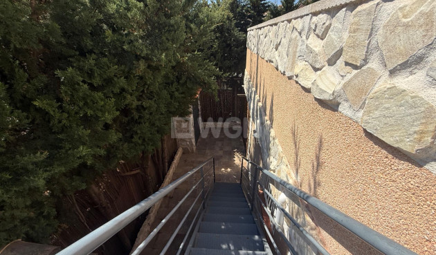 Odsprzedaż - Kamienica - Torrevieja - Carrefour