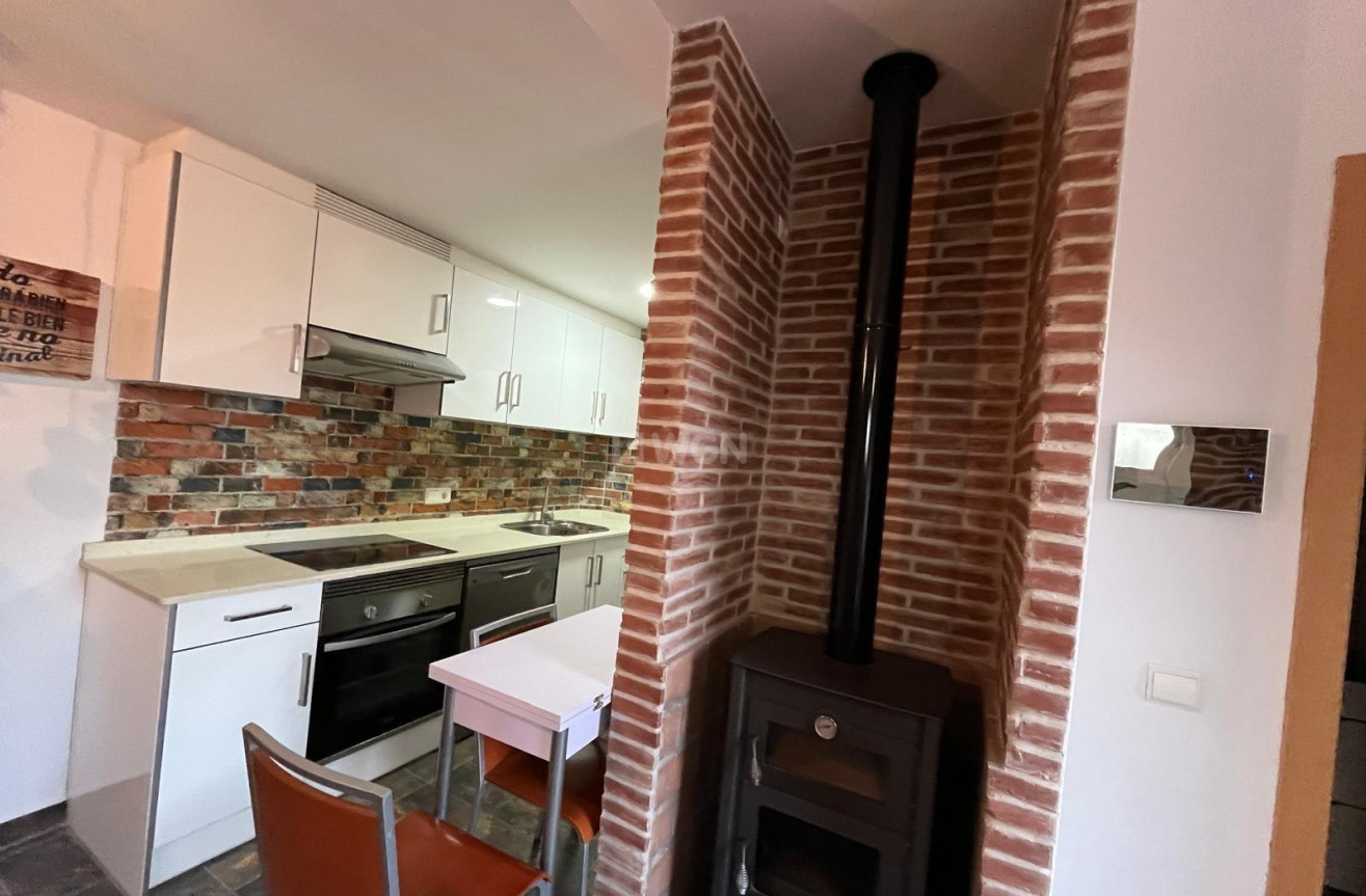 Odsprzedaż - Kamienica - Torrevieja - Carrefour