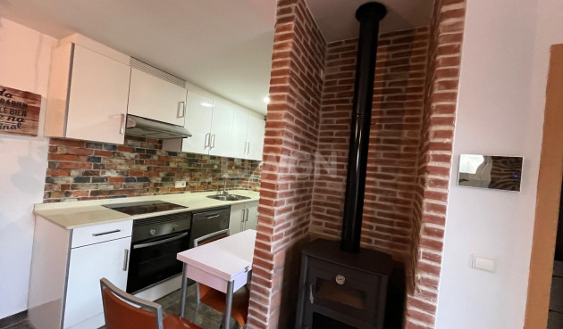 Odsprzedaż - Kamienica - Torrevieja - Carrefour