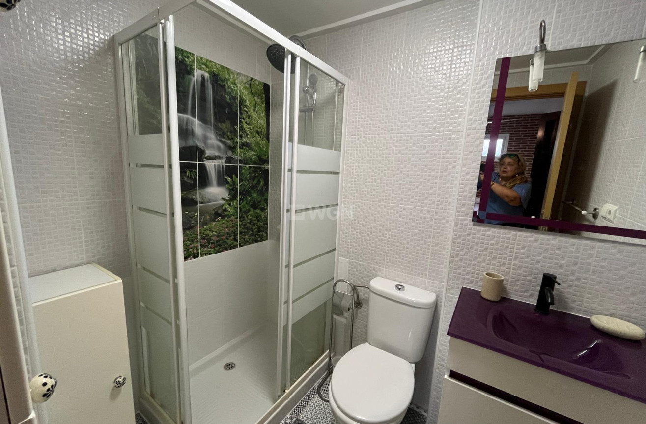 Odsprzedaż - Kamienica - Torrevieja - Carrefour