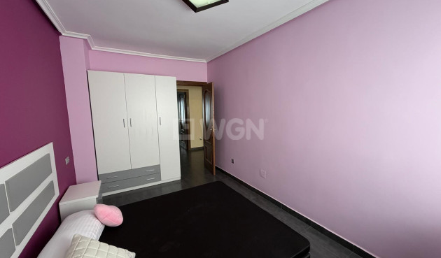 Odsprzedaż - Mieszkanie w bloku - Beniel - Centro